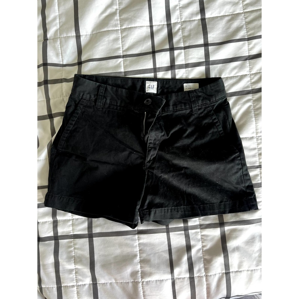 Gap 3' Khaki Short